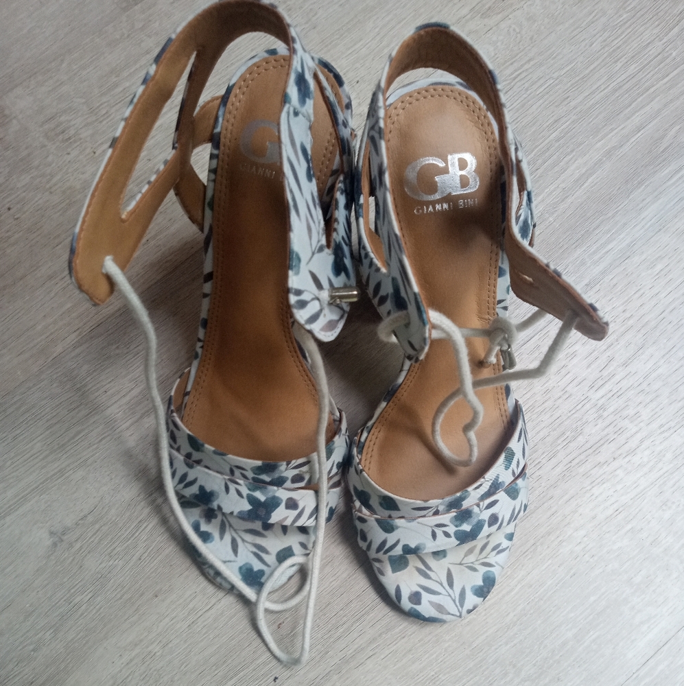 Gianni Bini Heels